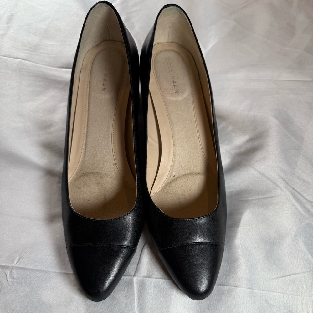Cole Haan The Go To Black Leather Block Heel Pumps Women's Size 8.5B W16077 - Picture 2 of 7